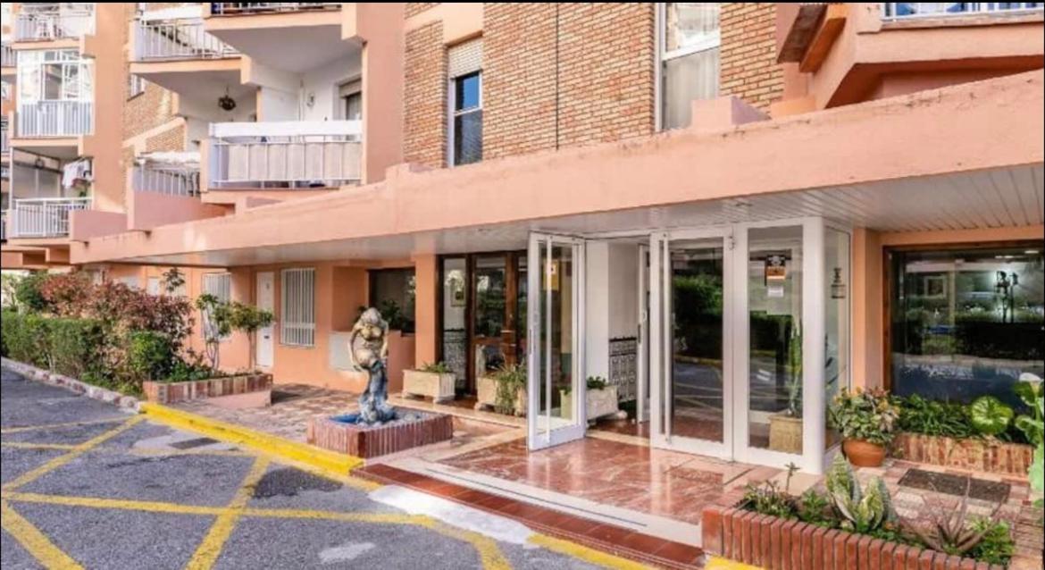 Piso Centrico En Calle Luis Vives 1, Бенальмадена Экстерьер фото
